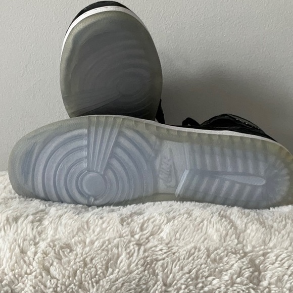 Nike AIR JORDAN 1 RET HI PREM HC GG/ Black/Black-White-Gym RED(Inside shoe) - Picture 3 of 8